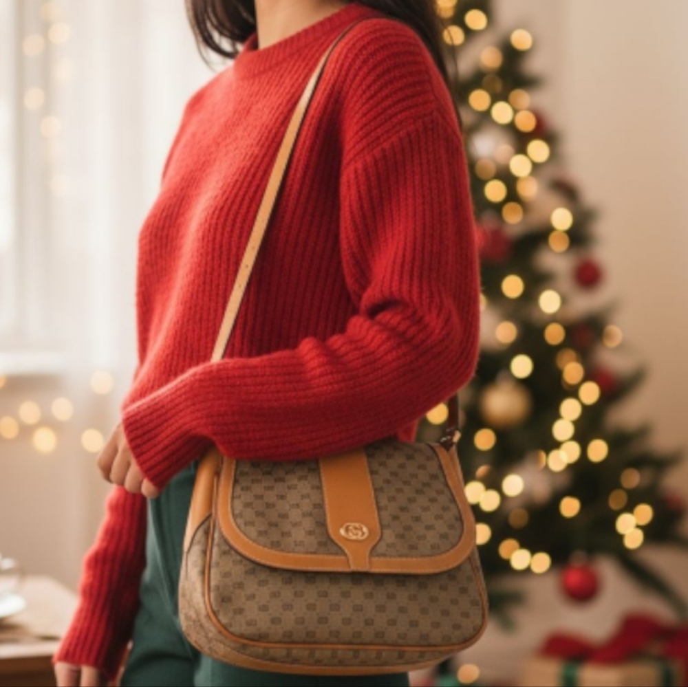 GUCCI Micro GG Supreme Vintage Shoulder Bag - Picture 2 of 8